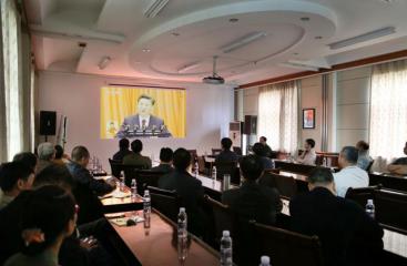 南宁糖业干部职工收看十九大开幕盛况