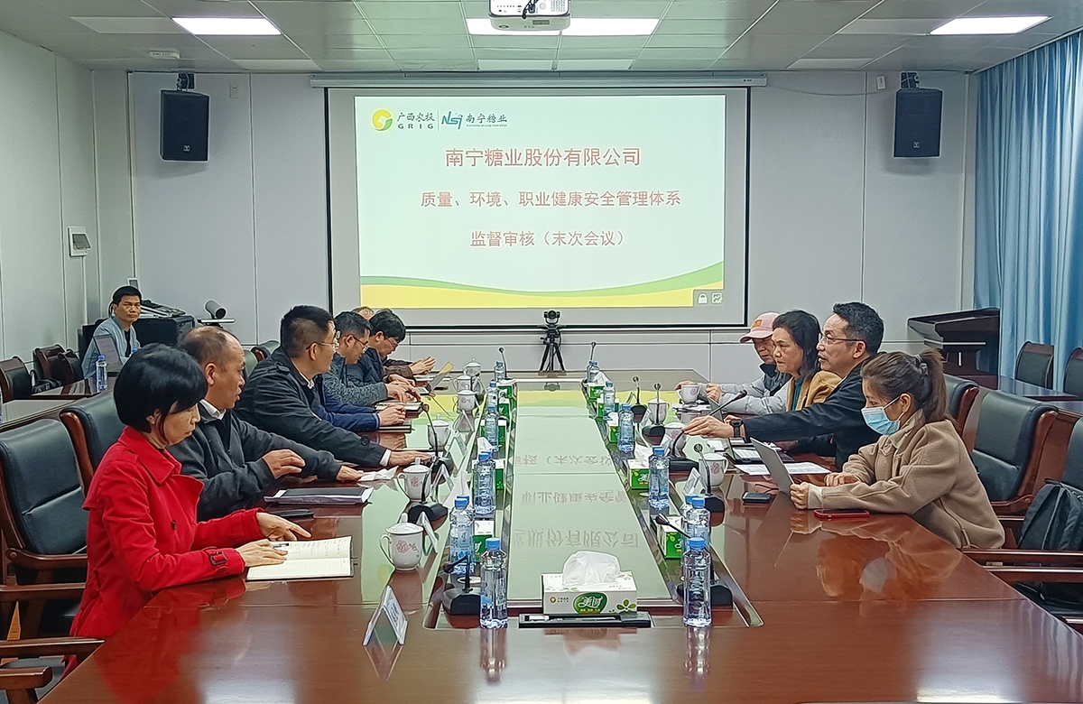 韦粤华 摄.jpg