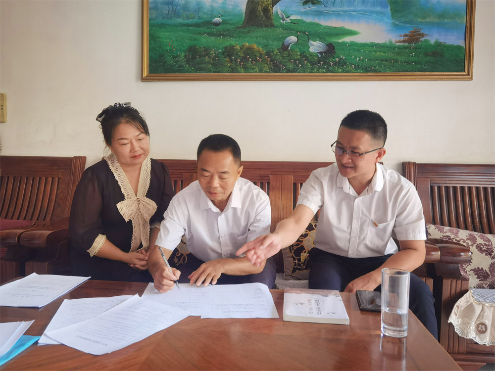 0b733f0a9516c4682881abf04a51602副本小图.jpg