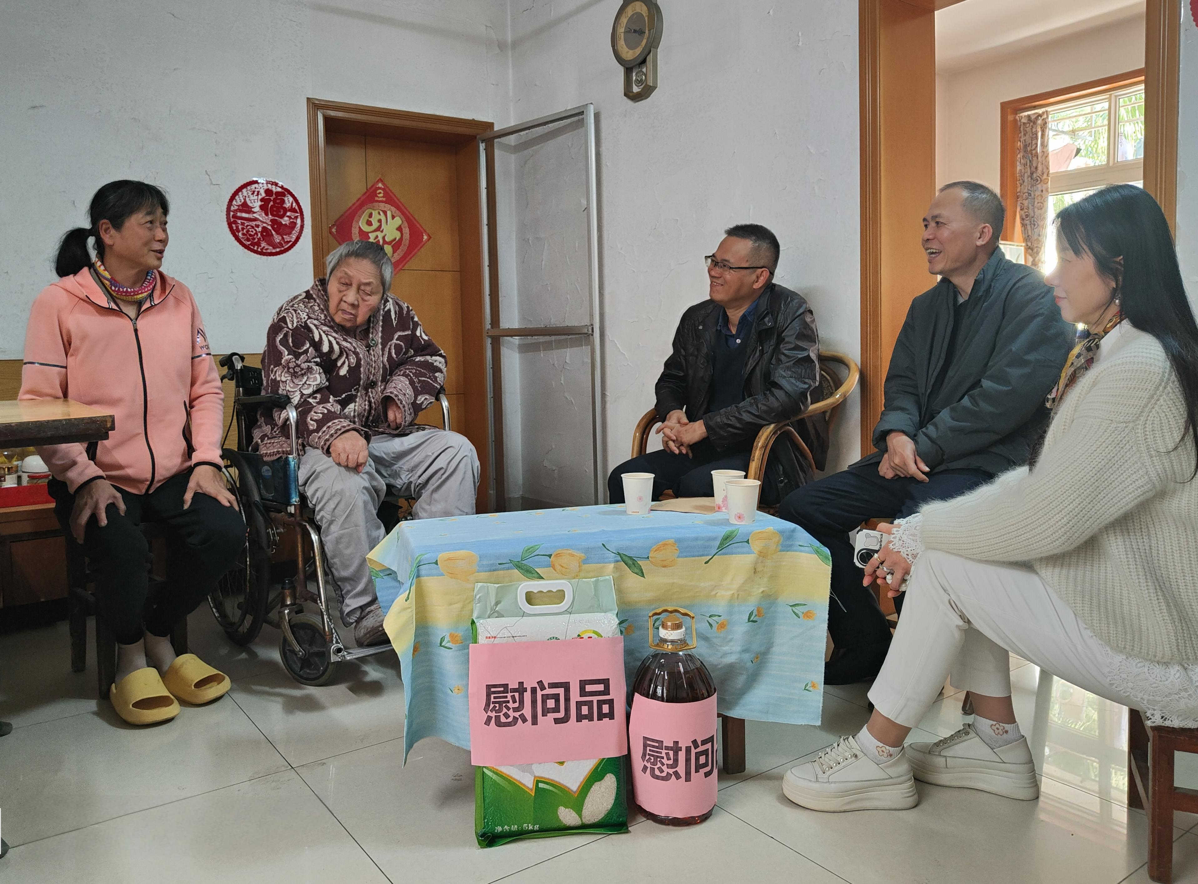 4满书记.jpg