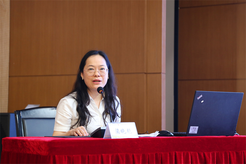 党群部副主任梁晓燕解读党建、统战工作要点.jpg