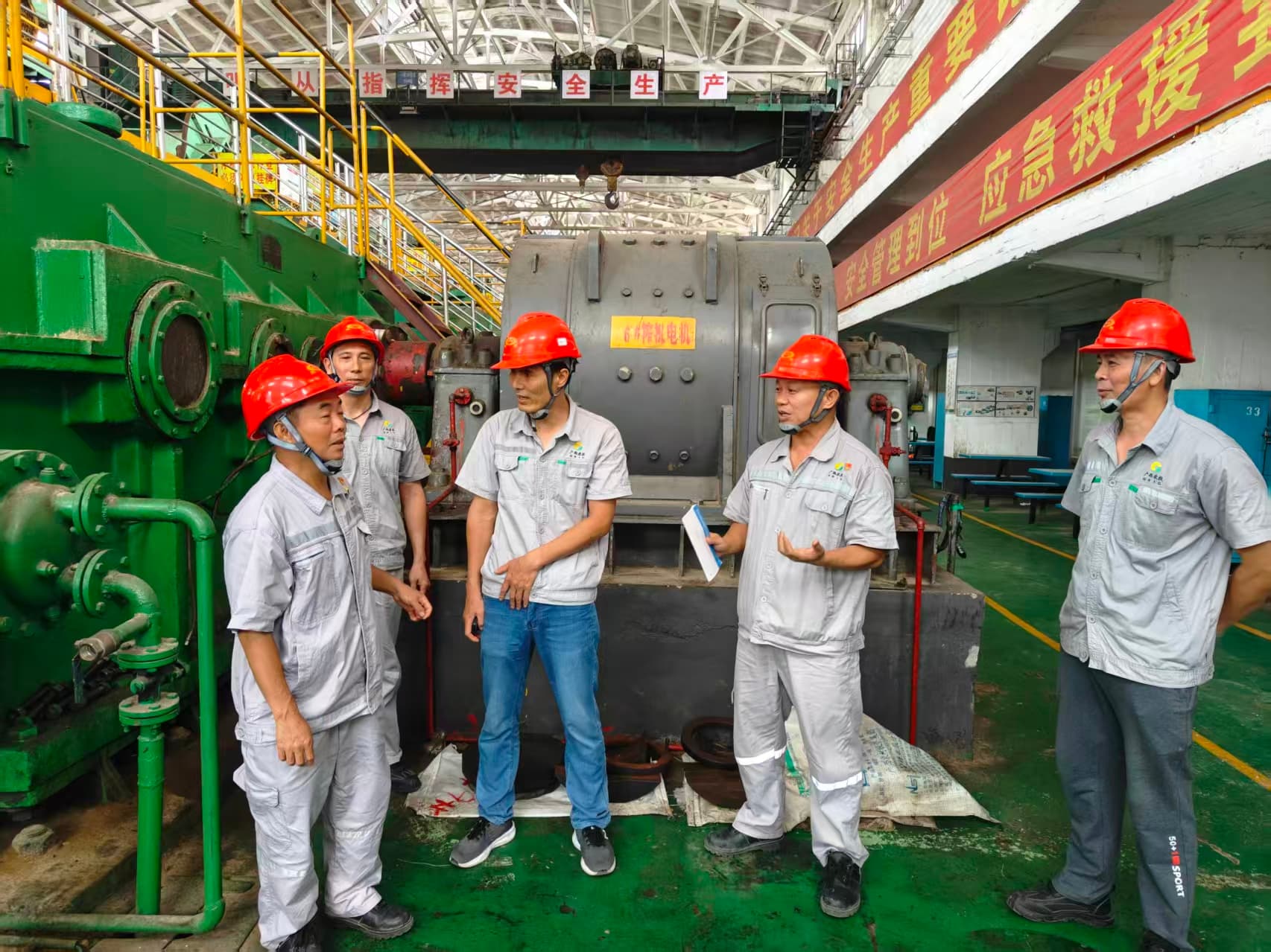技改攻坚现场 (2) (1).jpg