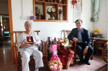 莫菲城走访慰问抗美援朝老战士
